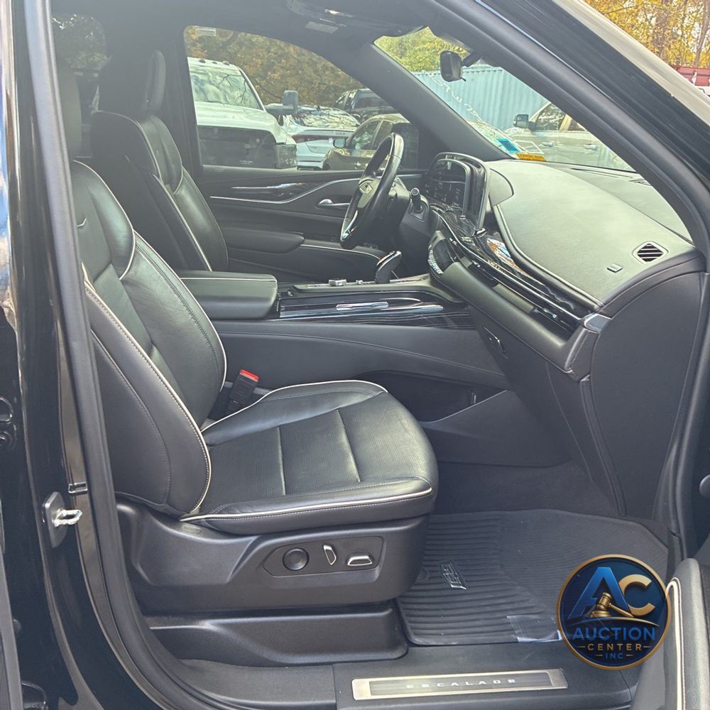 2022 Cadillac Escalade ESV Sport