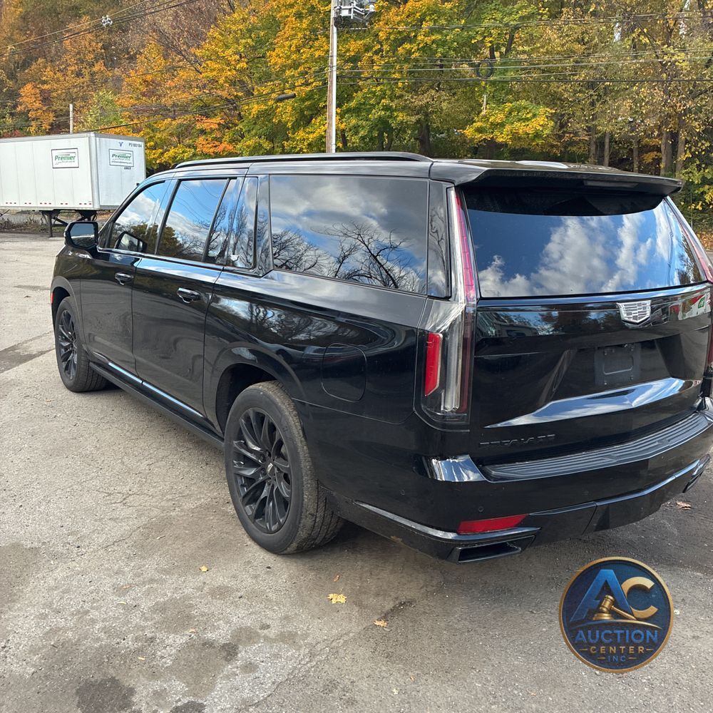 2022 Cadillac Escalade ESV Sport