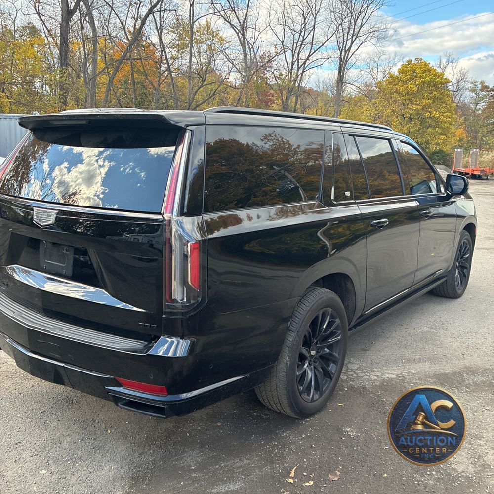 2022 Cadillac Escalade ESV Sport