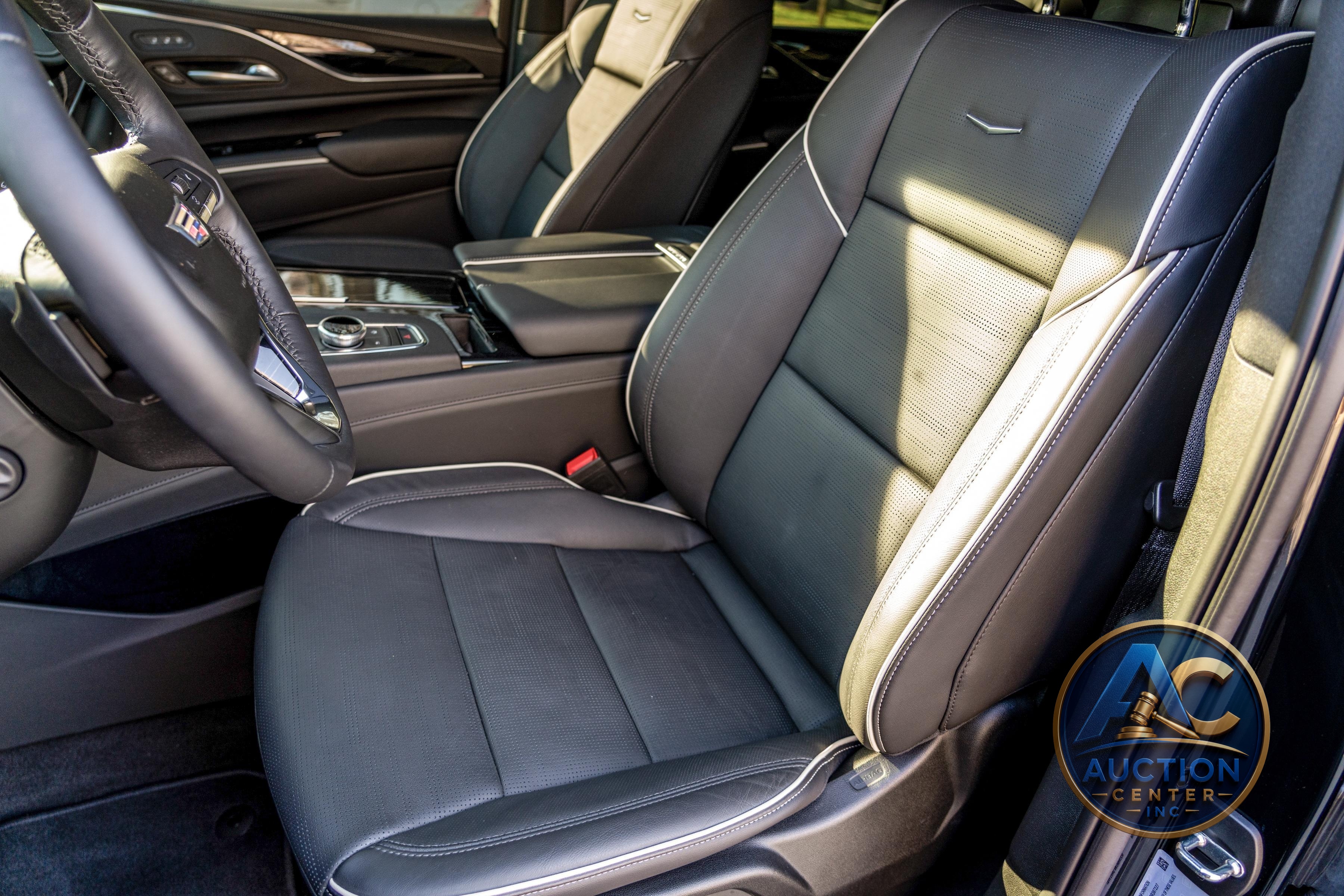 2023 Cadillac Escalade ESV Sport