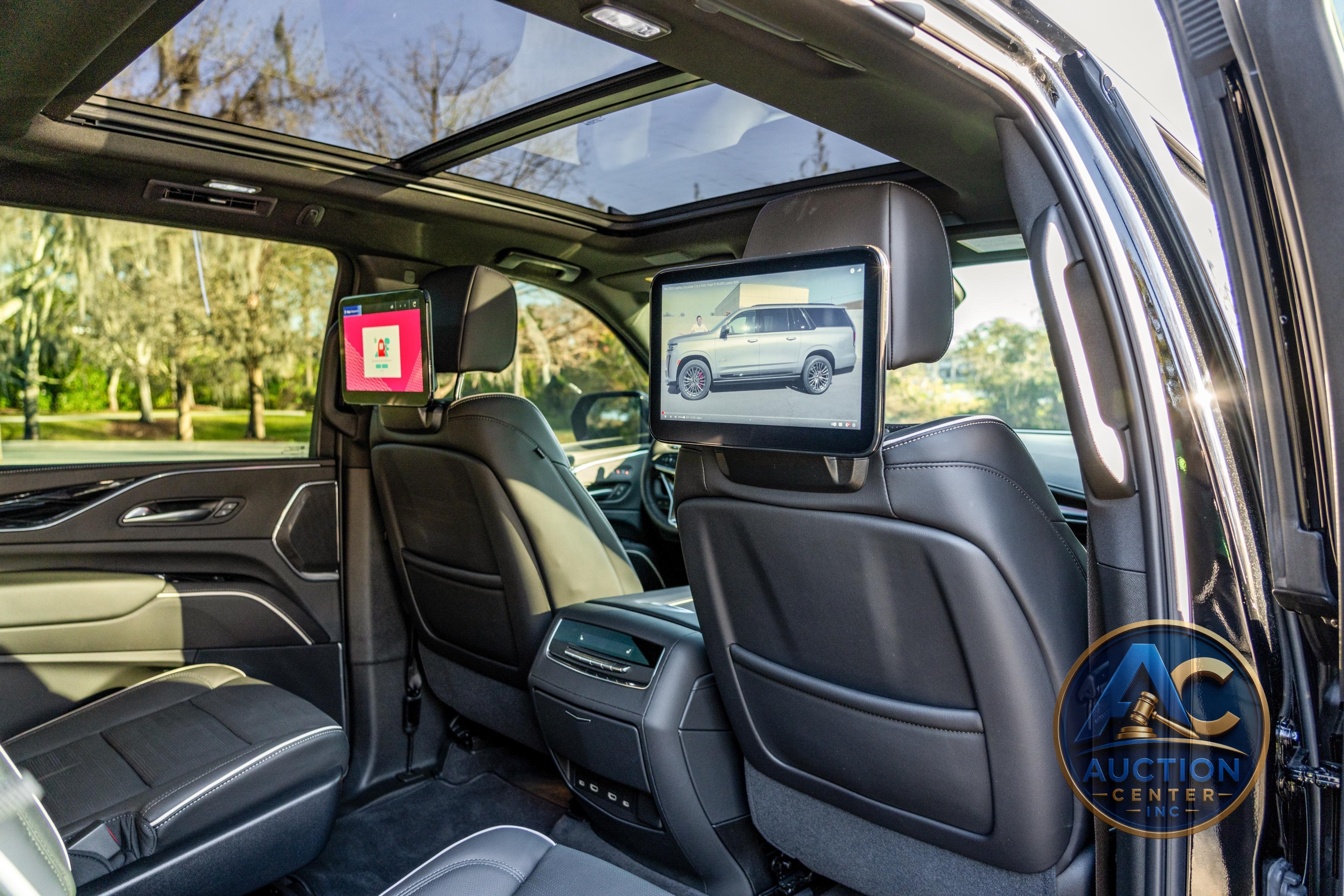 2023 Cadillac Escalade ESV Sport