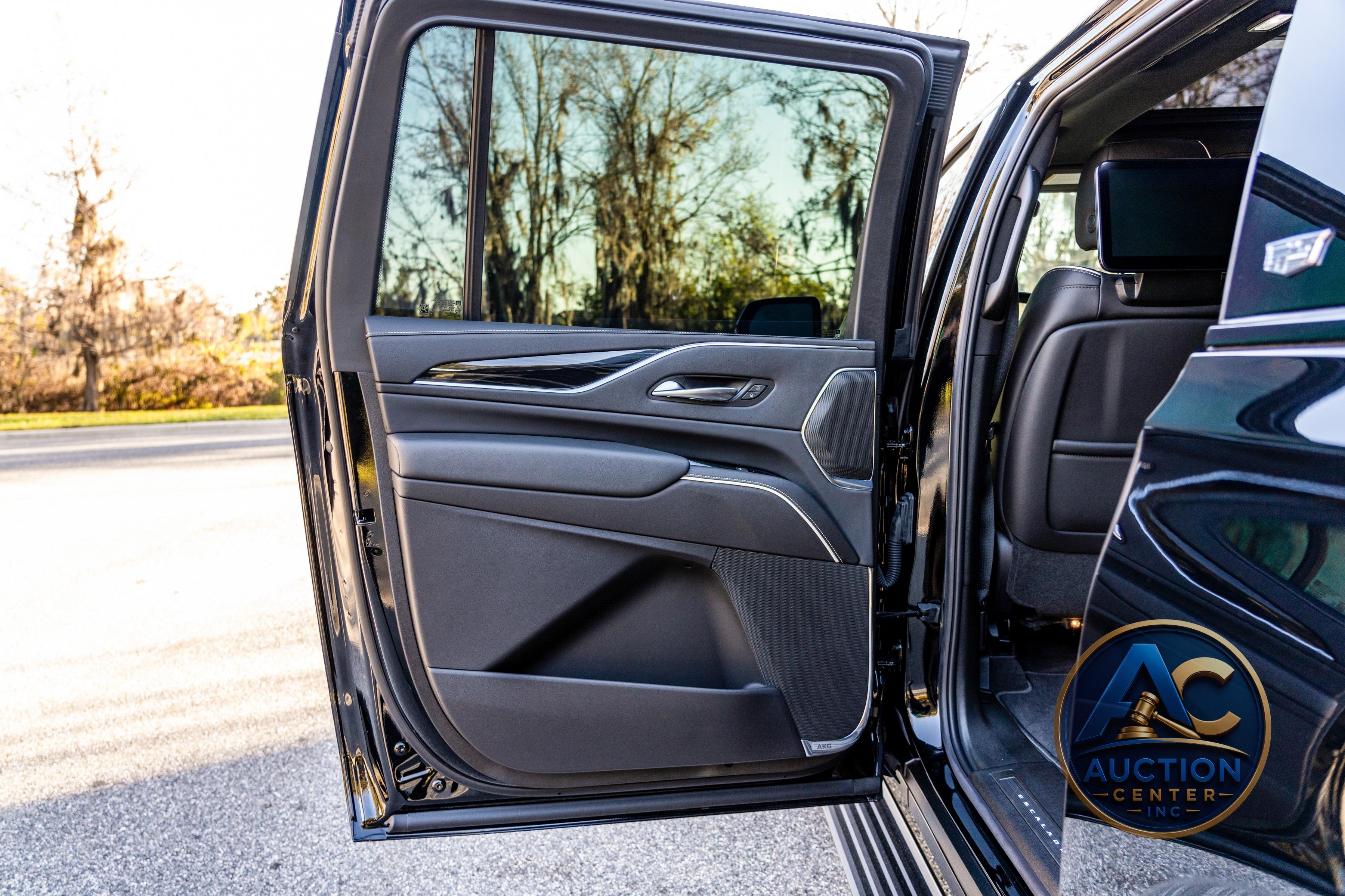 2023 Cadillac Escalade ESV Sport