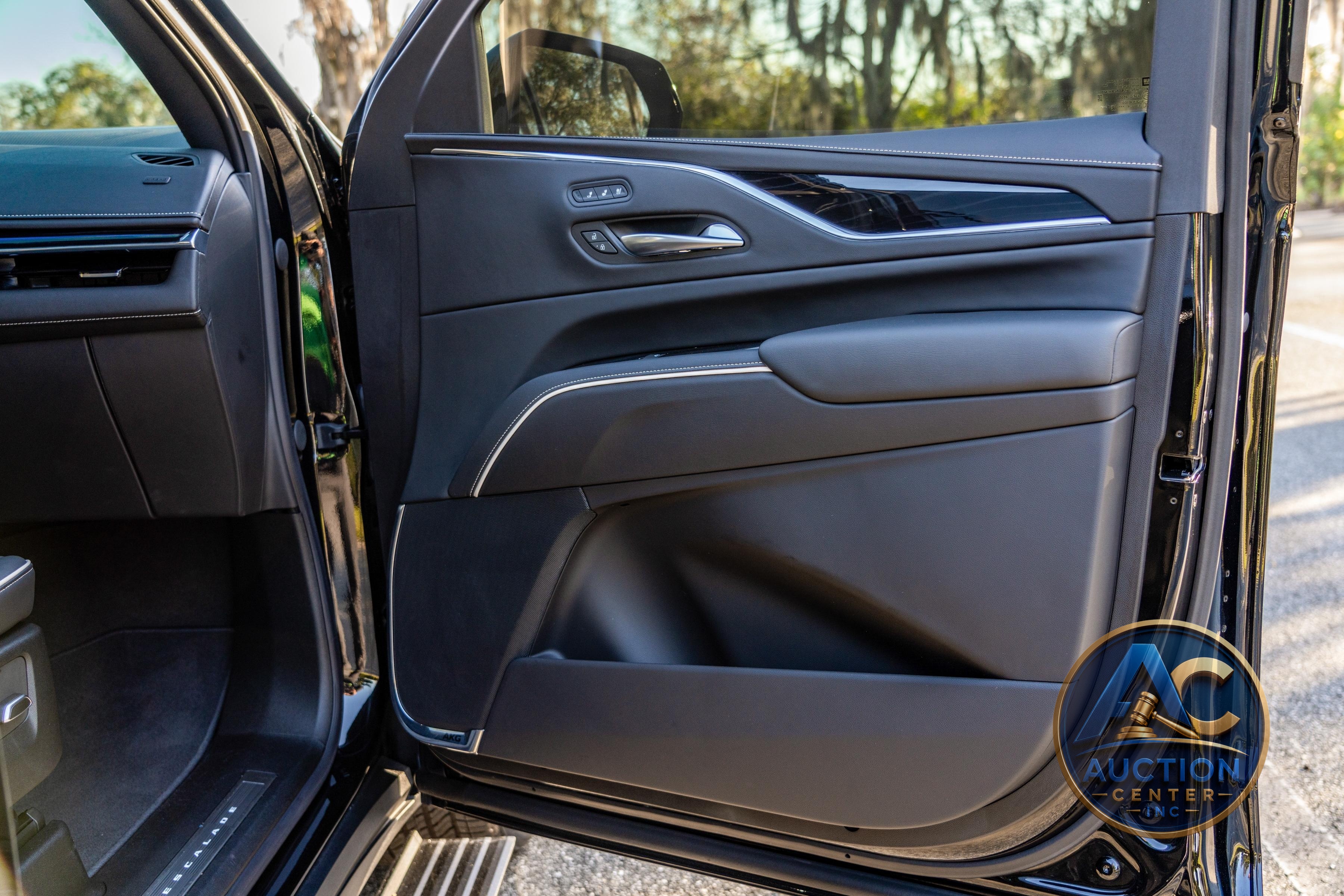 2023 Cadillac Escalade ESV Sport