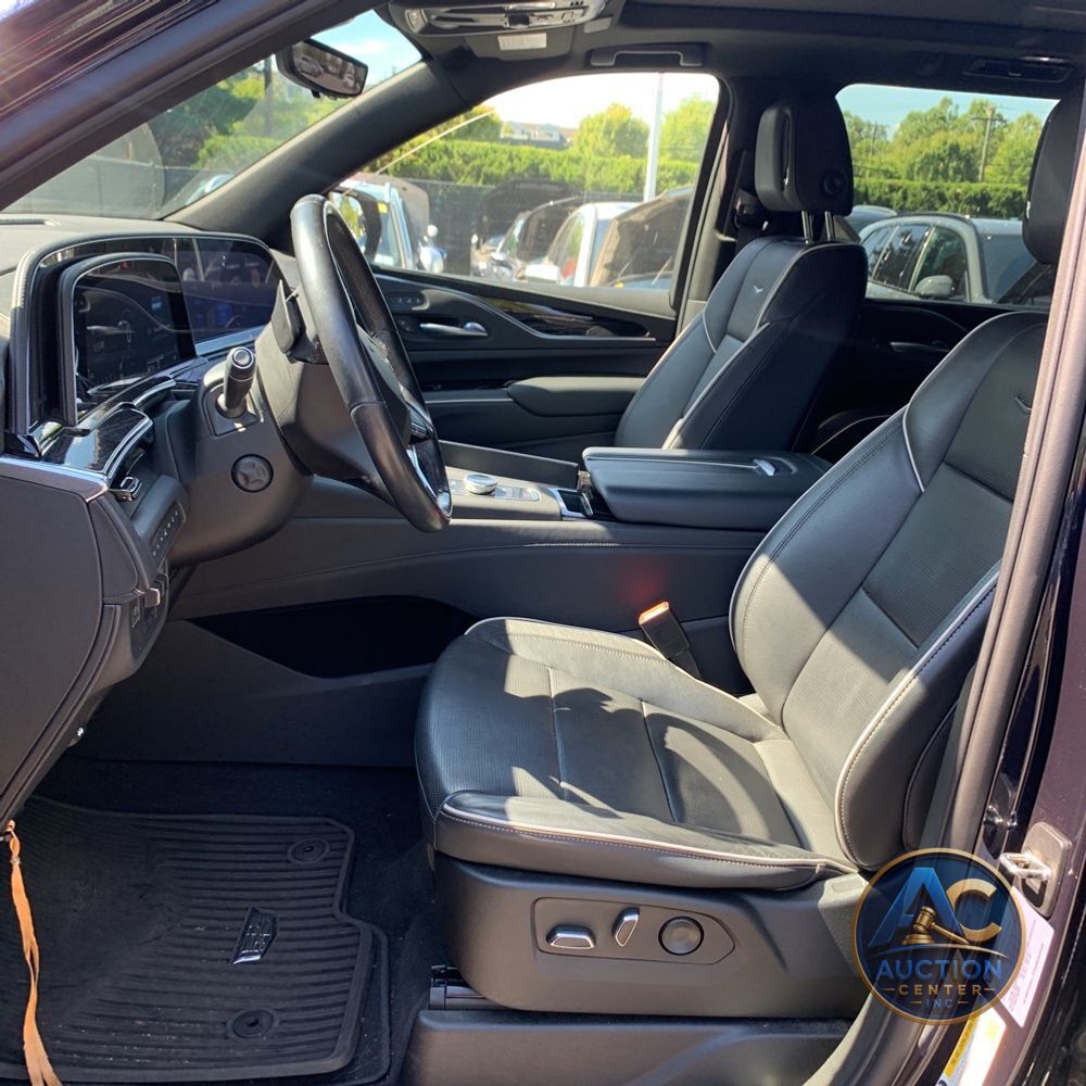 2023 Cadillac Escalade ESV Sport