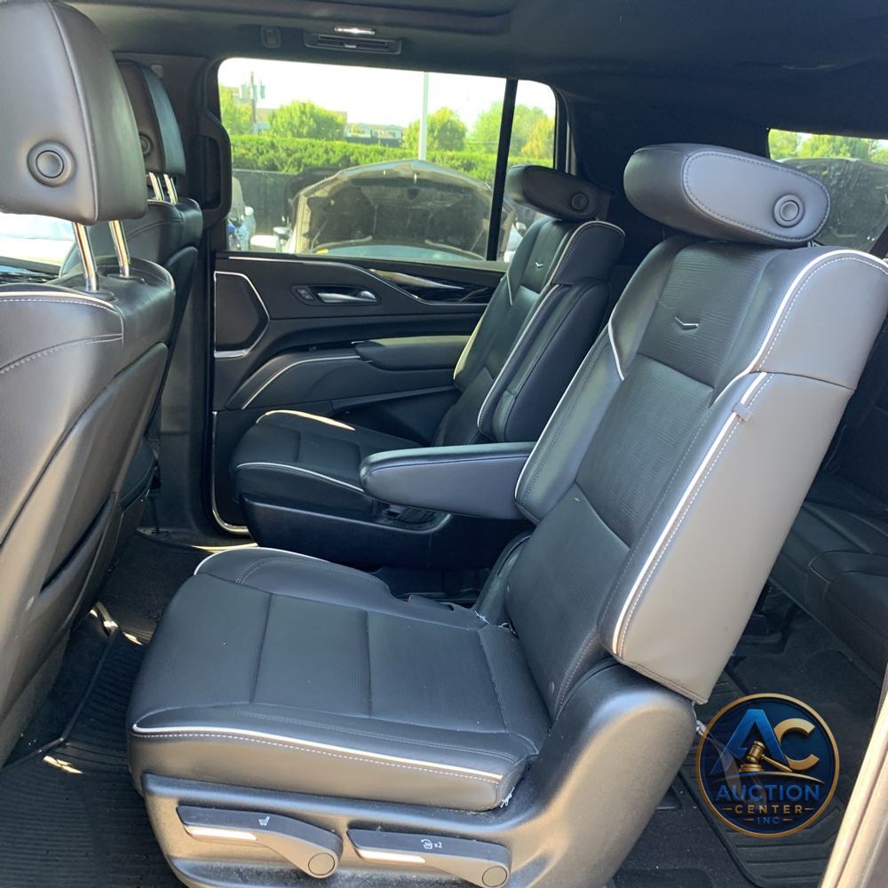2023 Cadillac Escalade ESV Sport