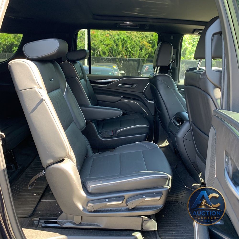 2023 Cadillac Escalade ESV Sport
