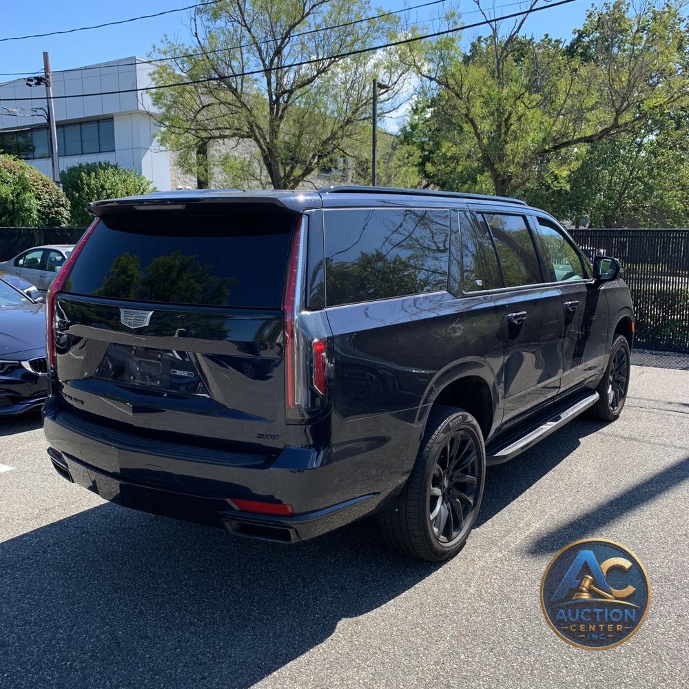 2023 Cadillac Escalade ESV Sport