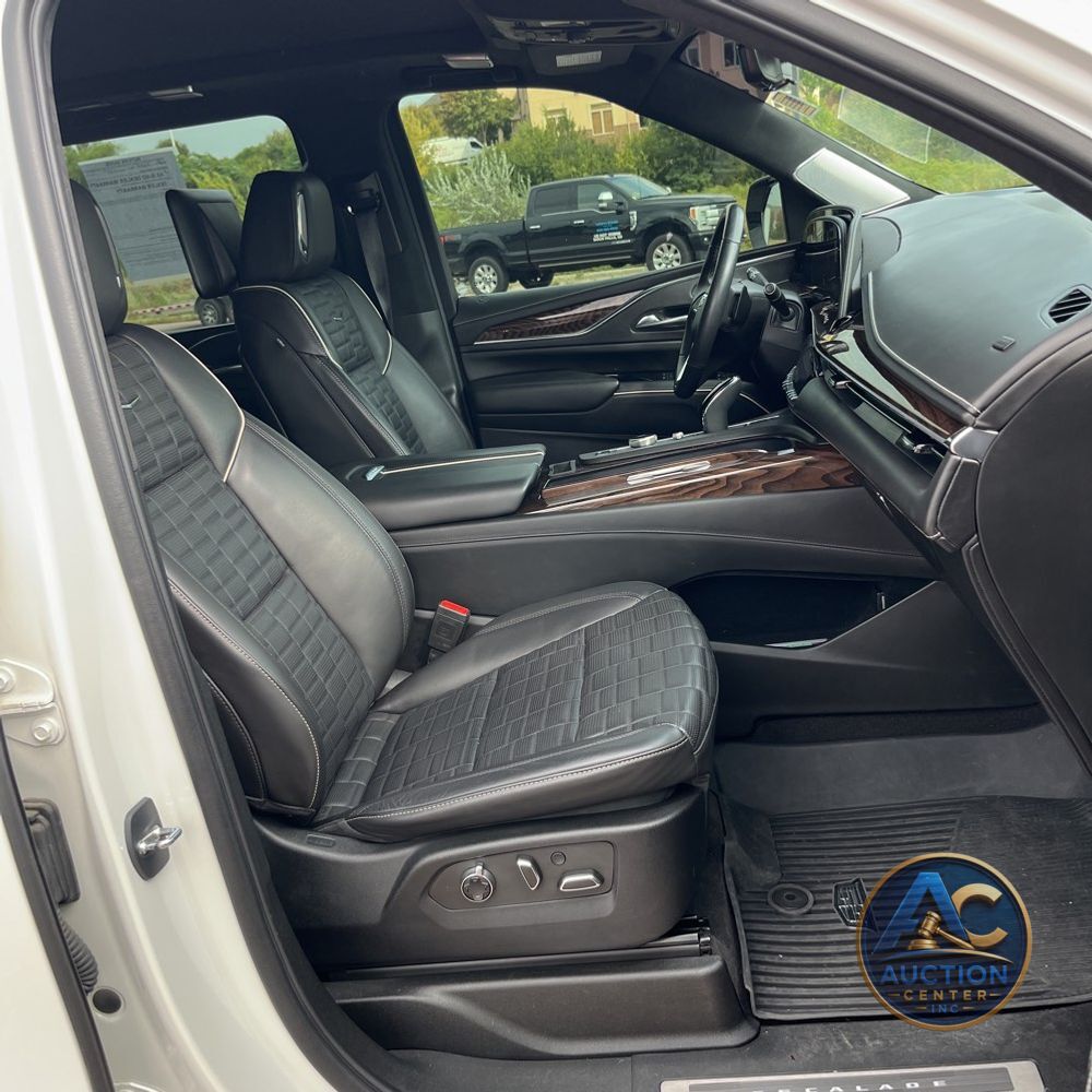 2023 Cadillac Escalade ESV Sport Platinum