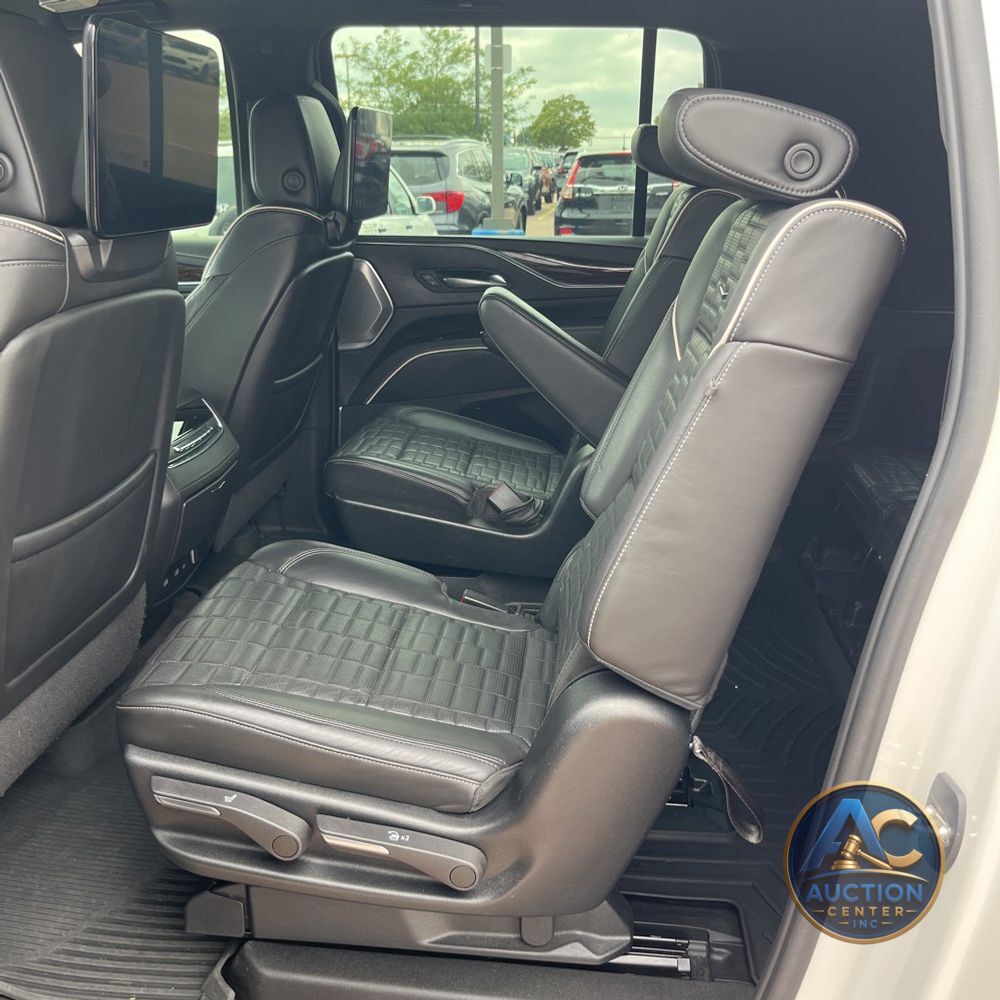 2023 Cadillac Escalade ESV Sport Platinum