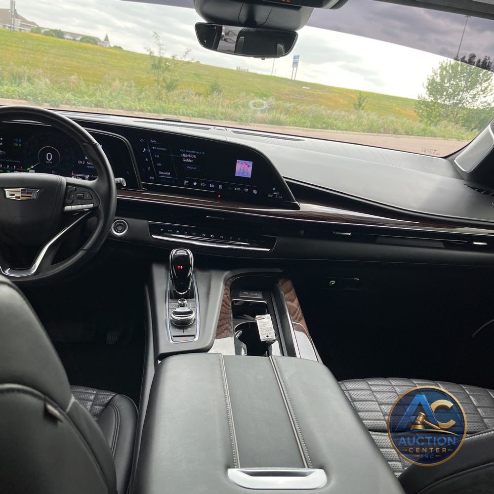 2023 Cadillac Escalade ESV Sport Platinum