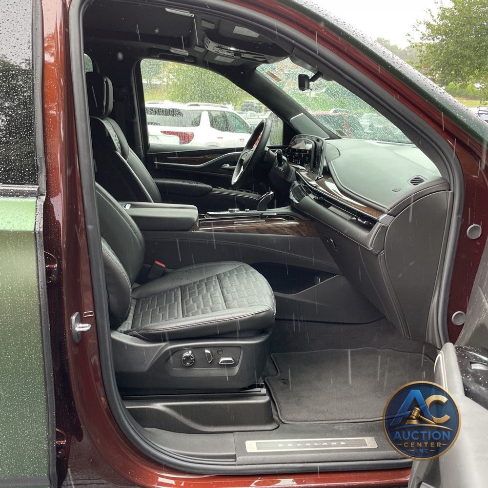 2023 Cadillac Escalade ESV Sport Platinum
