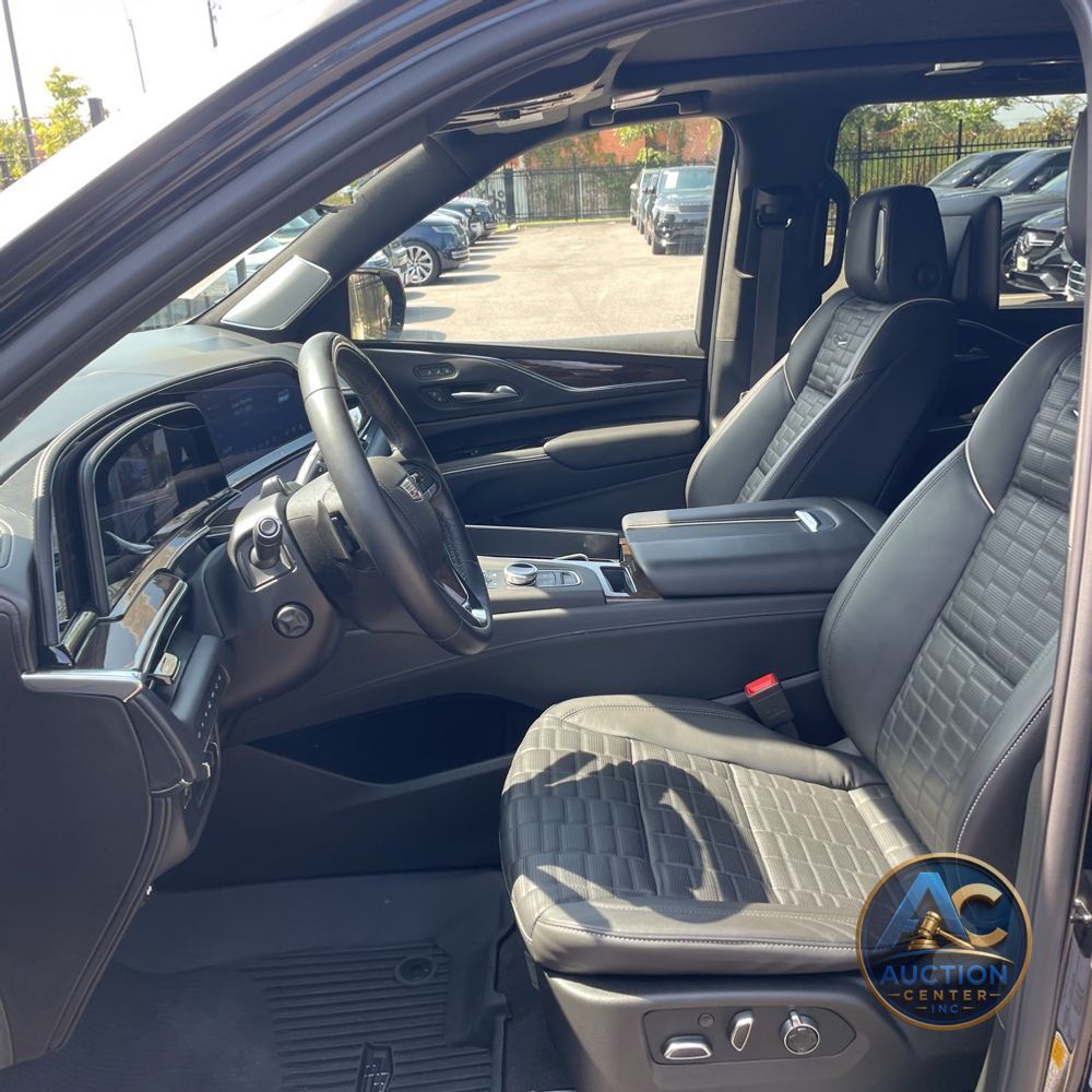 2024 Cadillac Escalade ESV Sport Platinum