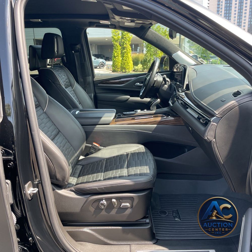 2024 Cadillac Escalade ESV Sport Platinum