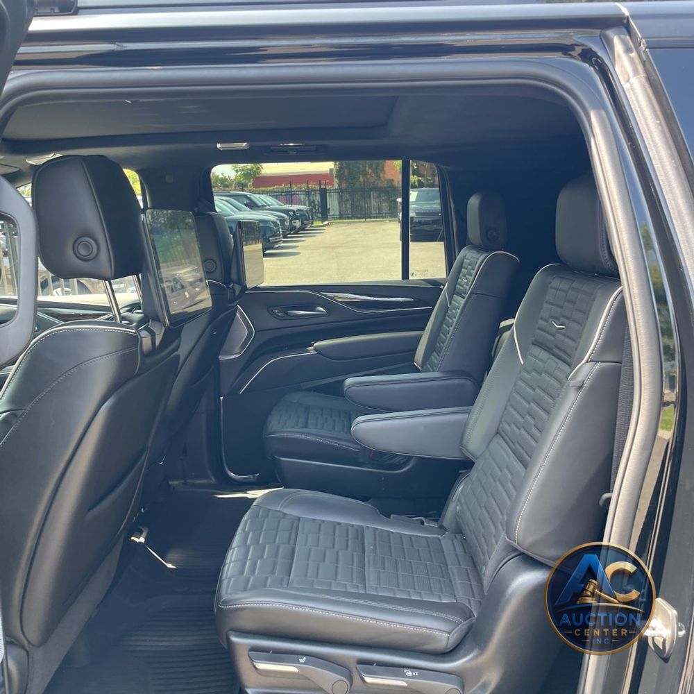 2024 Cadillac Escalade ESV Sport Platinum