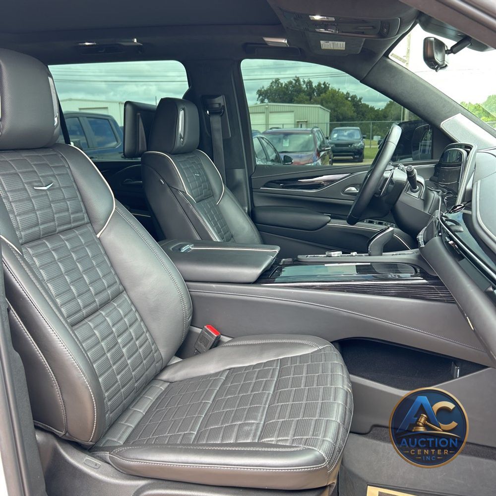 2023 Cadillac Escalade-V ESV Base