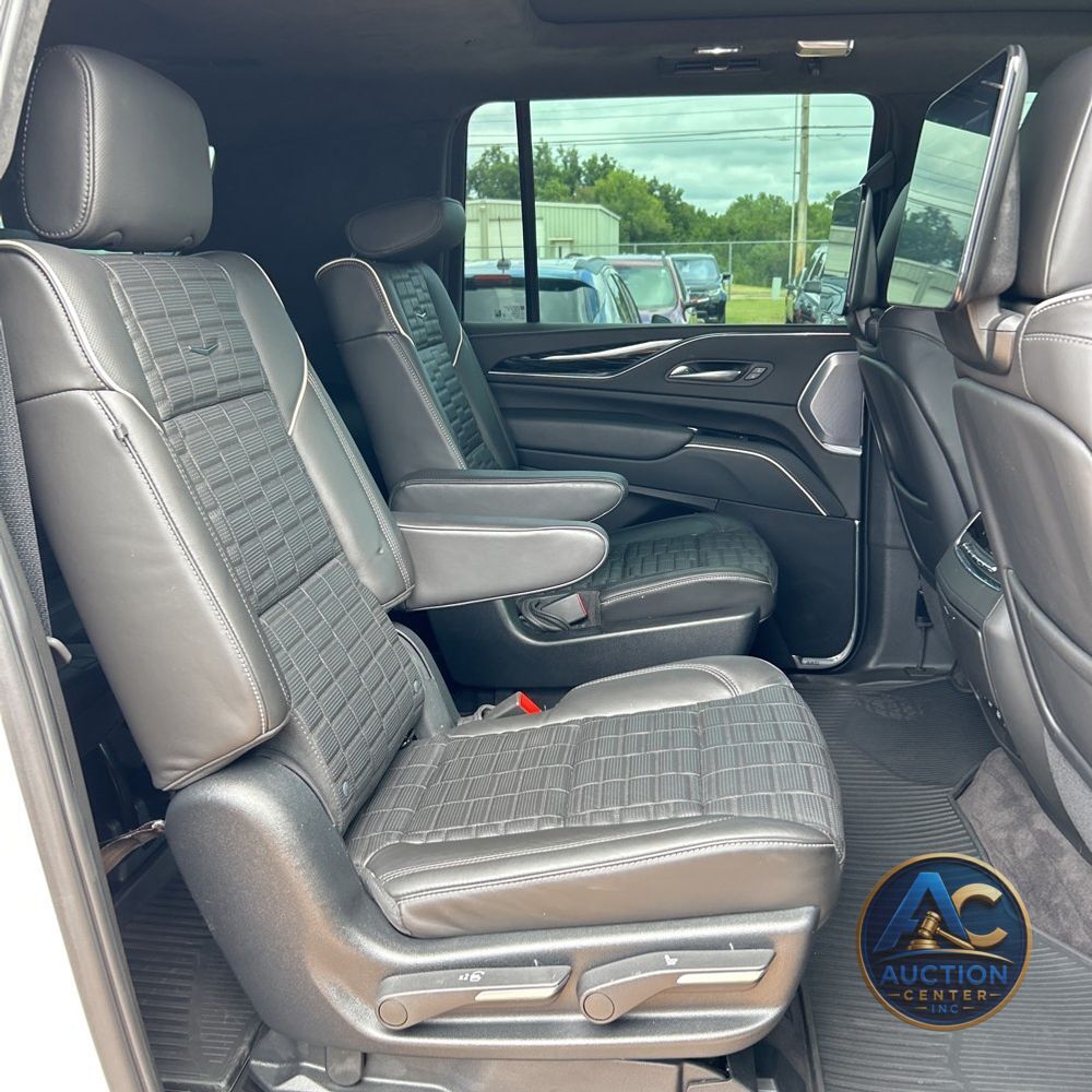 2023 Cadillac Escalade-V ESV Base