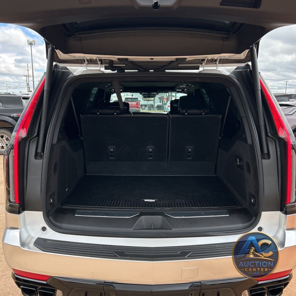2023 Cadillac Escalade-V ESV Base