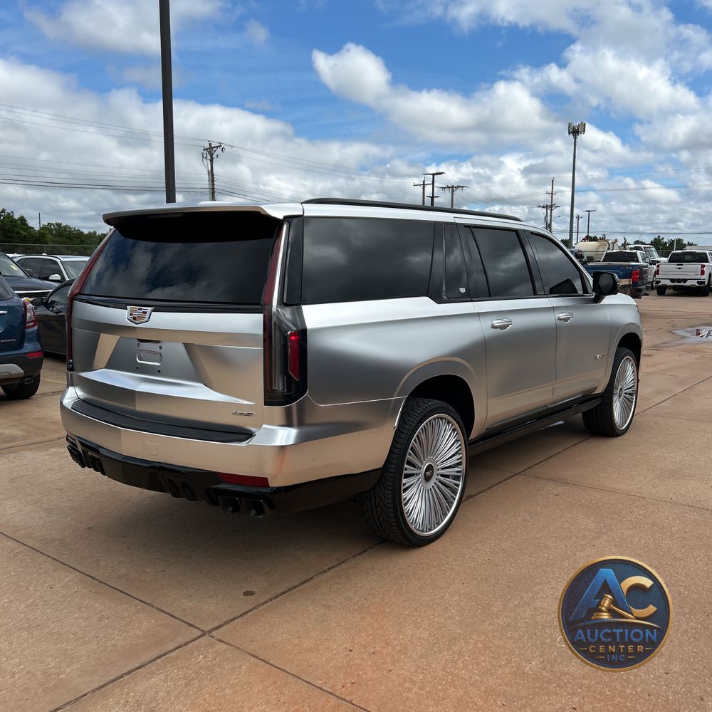 2023 Cadillac Escalade-V ESV Base