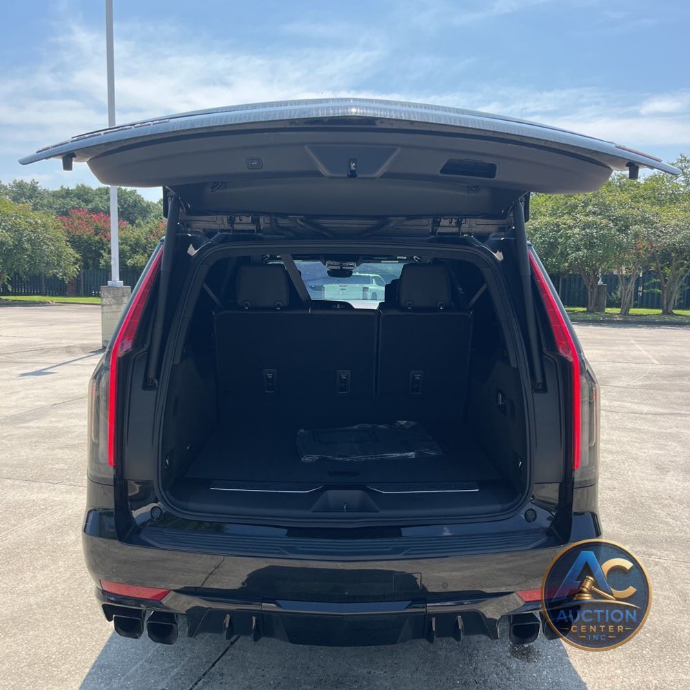 2023 Cadillac Escalade-V ESV Base