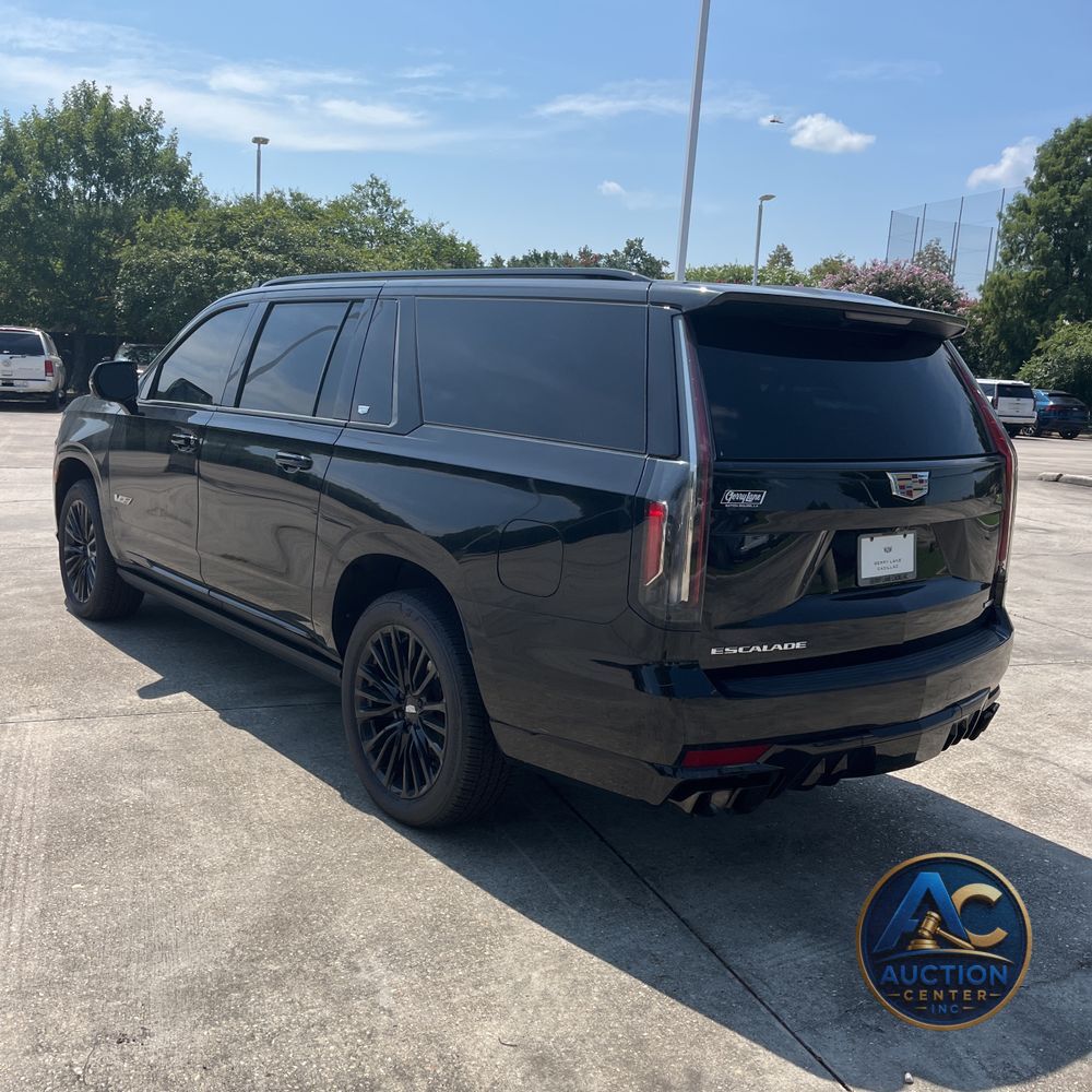 2023 Cadillac Escalade-V ESV Base