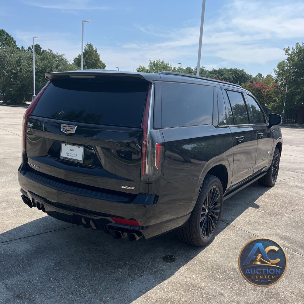 2023 Cadillac Escalade-V ESV Base