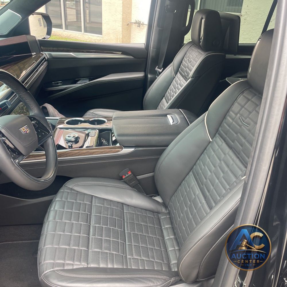 2025 Cadillac Escalade Sport Platinum