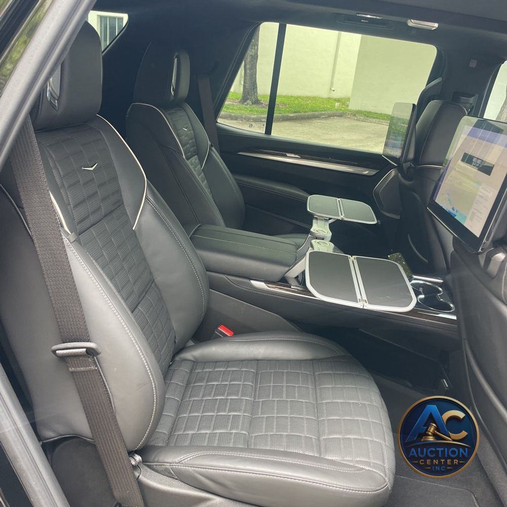 2025 Cadillac Escalade Sport Platinum