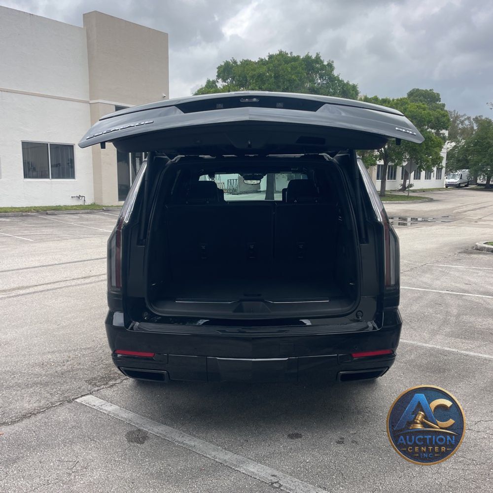 2025 Cadillac Escalade Sport Platinum