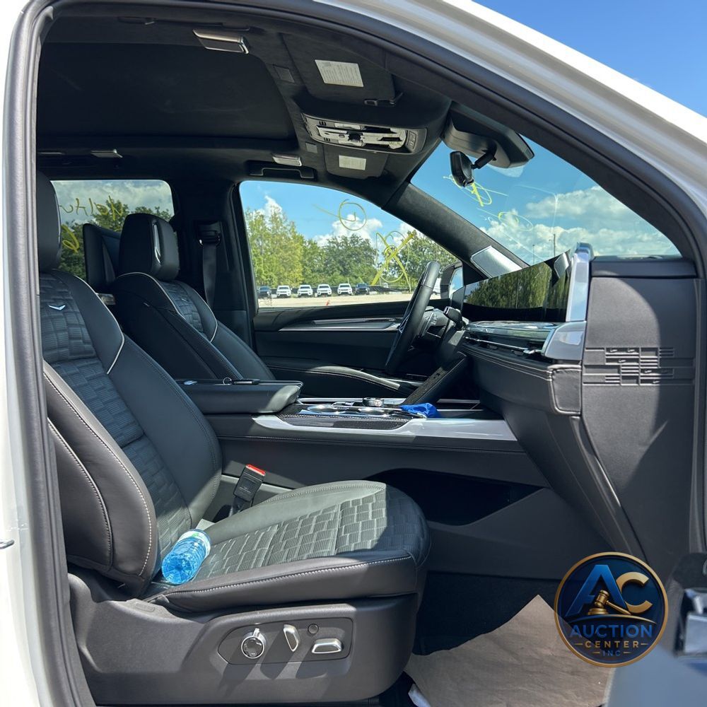 2025 Cadillac Escalade V-Sport