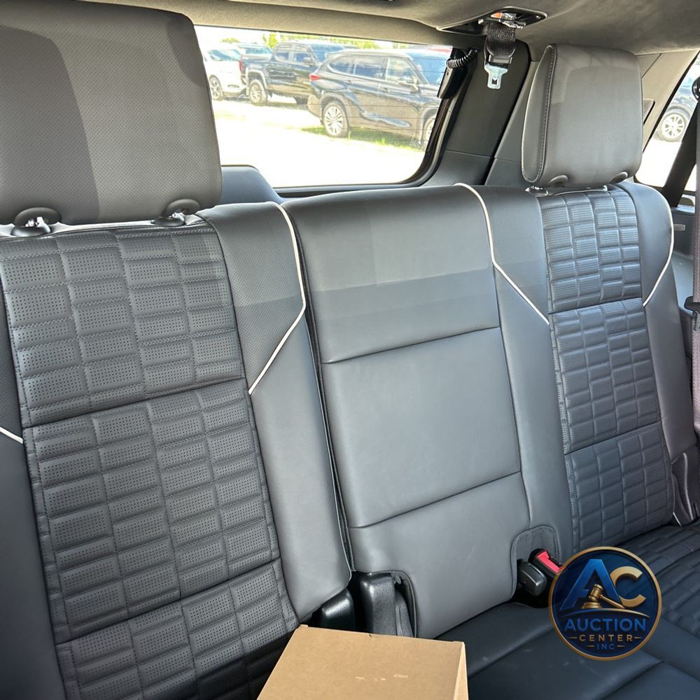 2025 Cadillac Escalade V-Sport