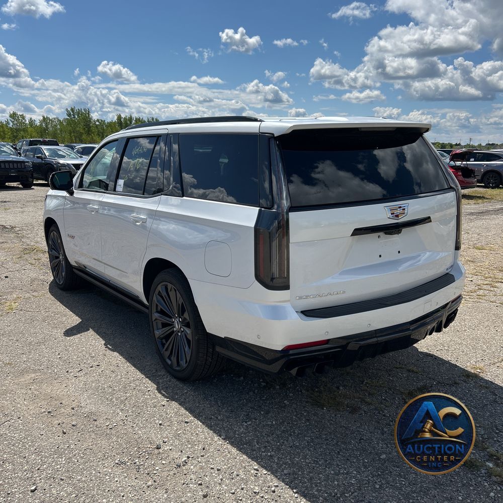2025 Cadillac Escalade V-Sport