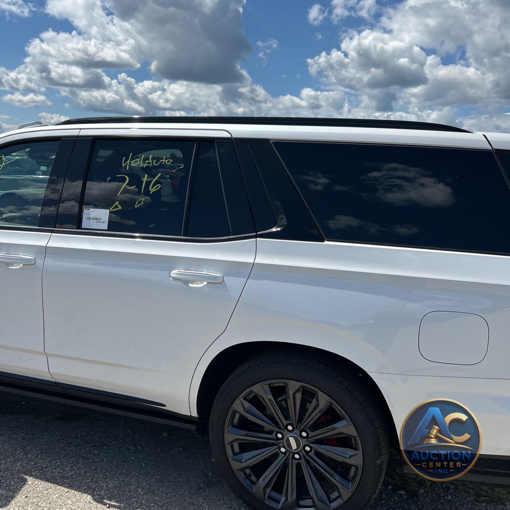 2025 Cadillac Escalade V-Sport