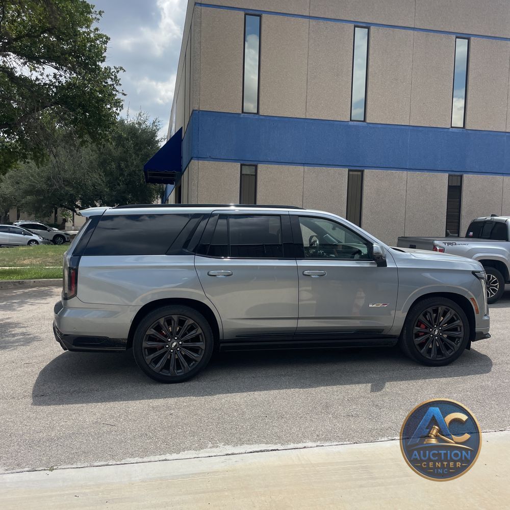 2025 Cadillac Escalade-V Base