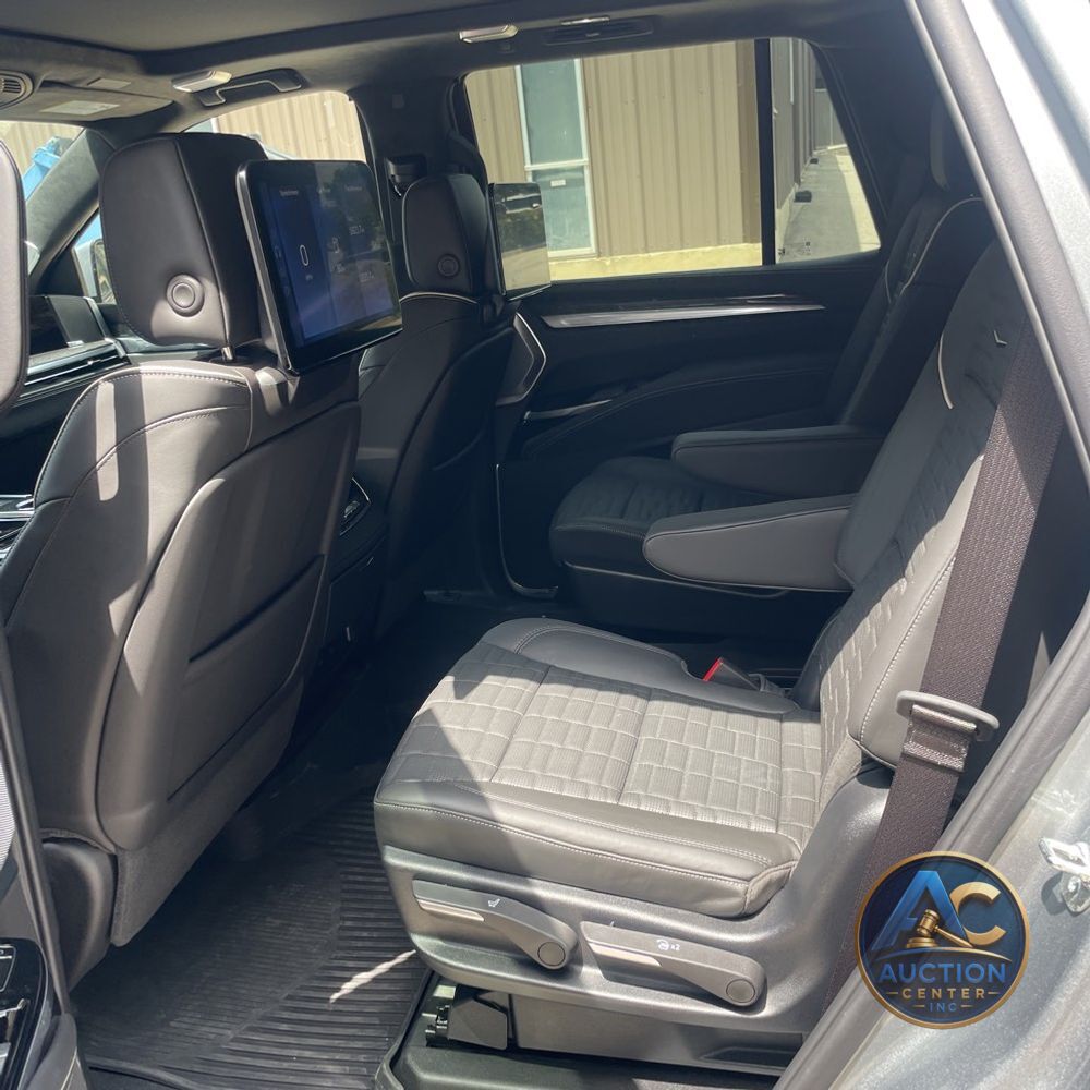 2025 Cadillac Escalade-V Base