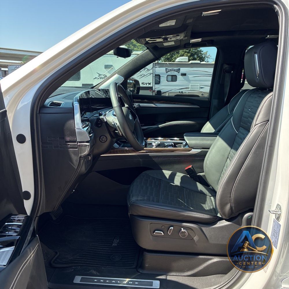 2025 Cadillac Escalade ESV Sport Platinum