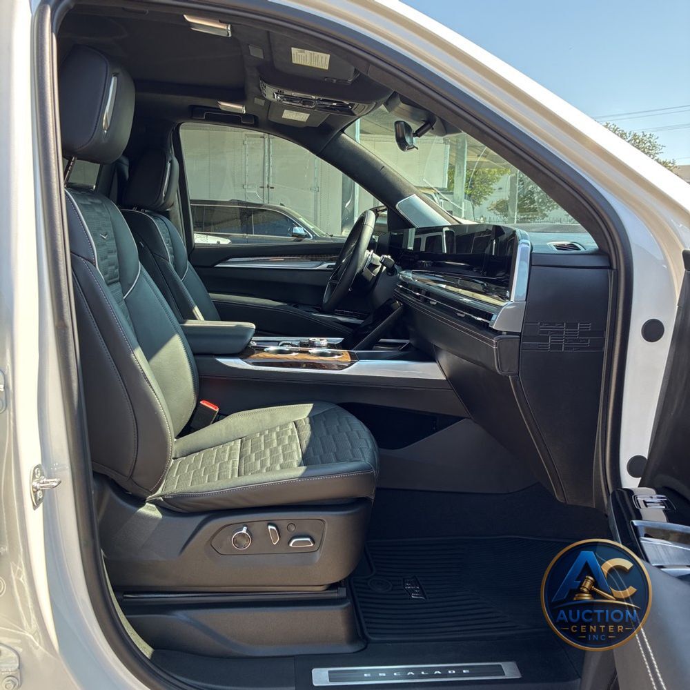 2025 Cadillac Escalade ESV Sport Platinum
