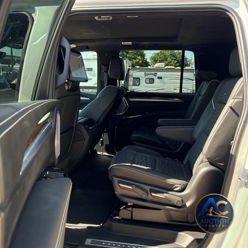 2025 Cadillac Escalade ESV Sport Platinum
