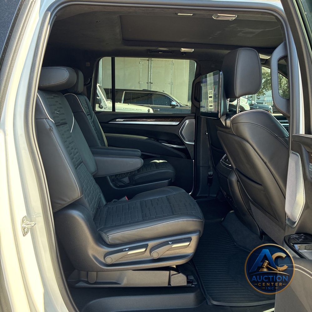 2025 Cadillac Escalade ESV Sport Platinum