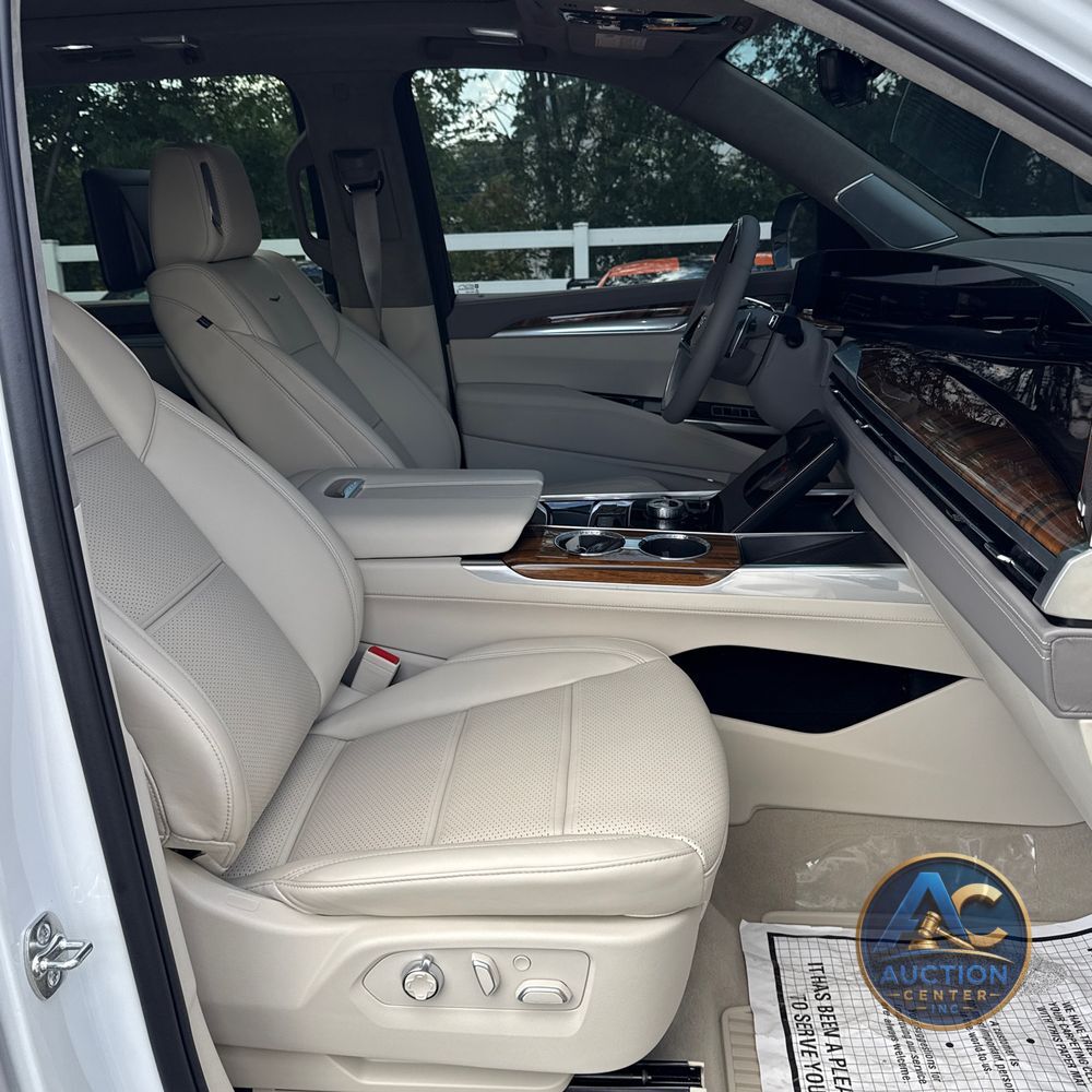 2025 Cadillac Escalade ESV Sport Platinum