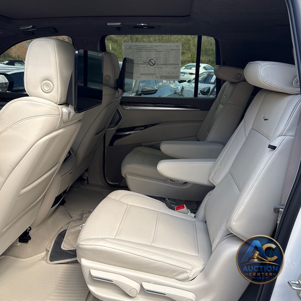 2025 Cadillac Escalade ESV Sport Platinum