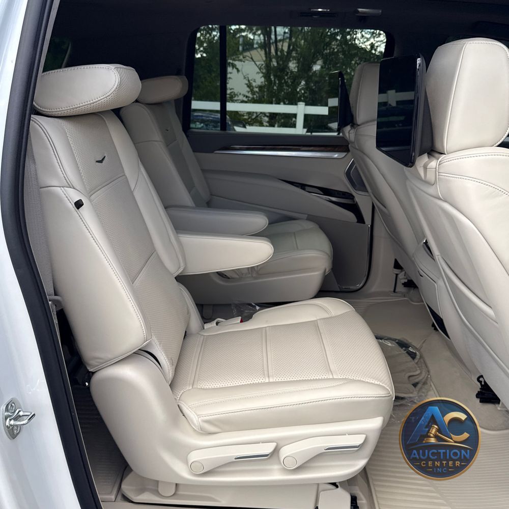 2025 Cadillac Escalade ESV Sport Platinum