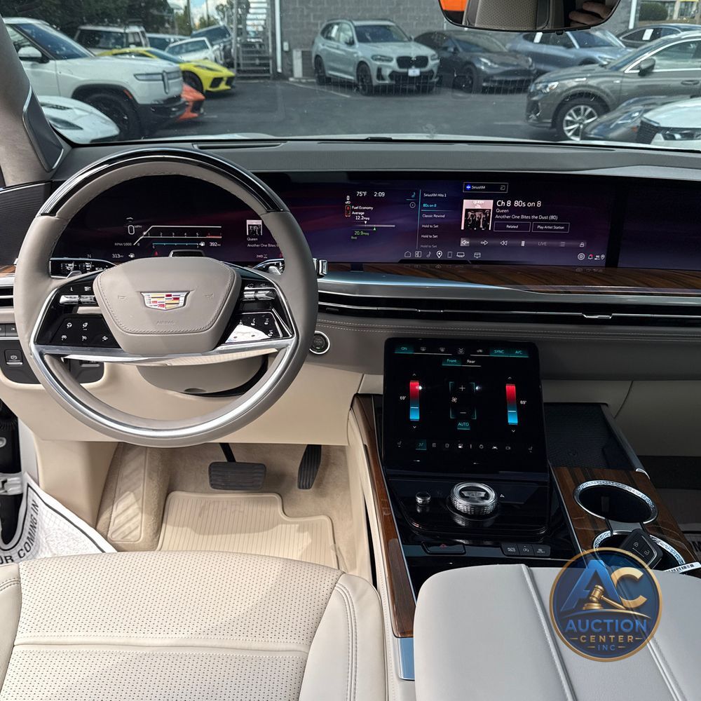 2025 Cadillac Escalade ESV Sport Platinum