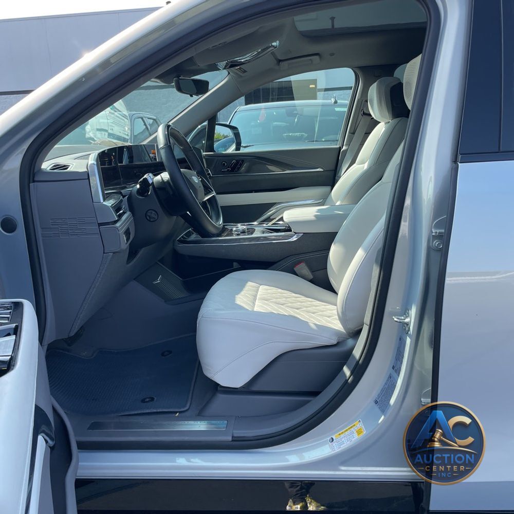 2025 Cadillac Escalade IQ Sport 1