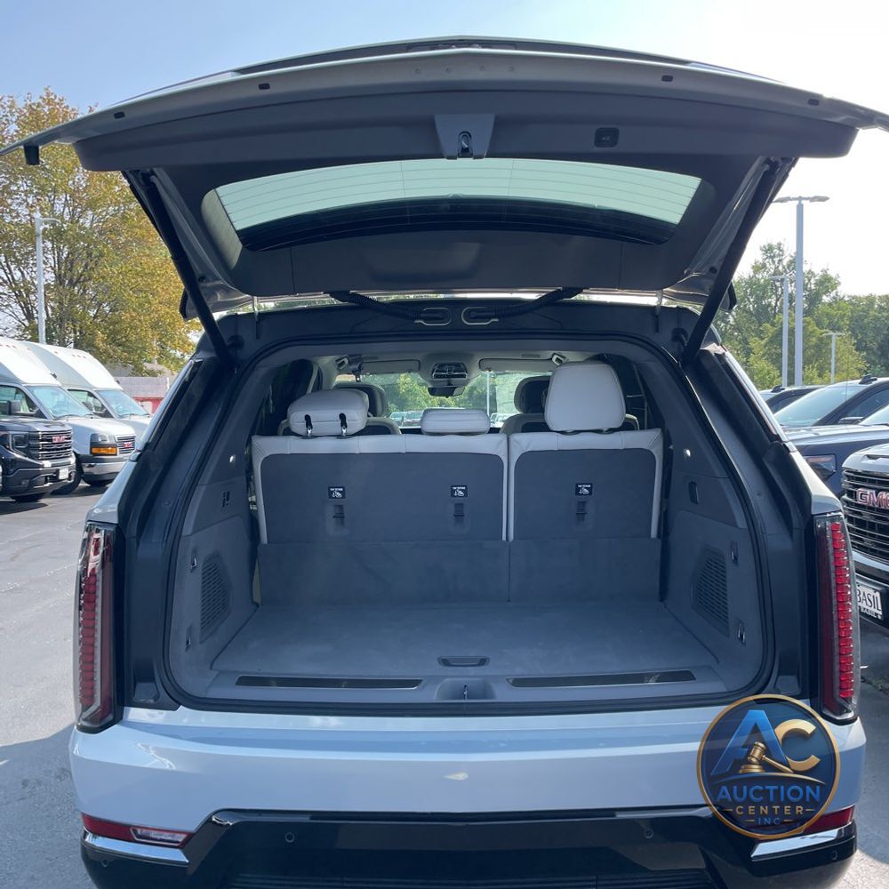 2025 Cadillac Escalade IQ Sport 1