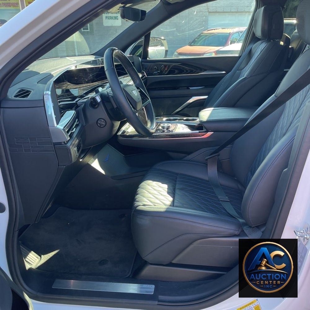 2025 Cadillac Escalade IQ Sport 1