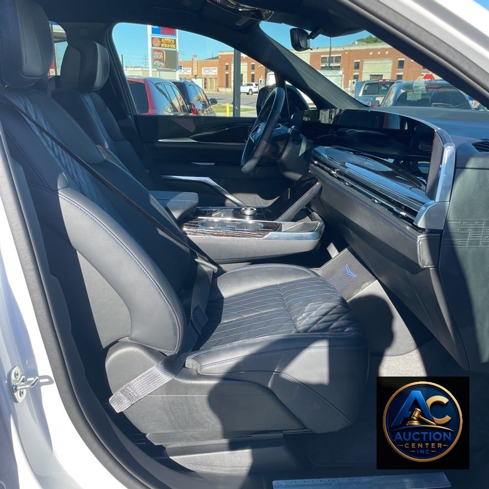 2025 Cadillac Escalade IQ Sport 1