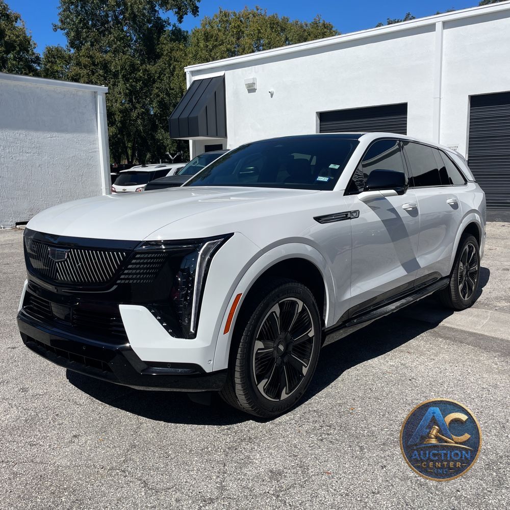 2025 Cadillac Escalade IQ Sport 1