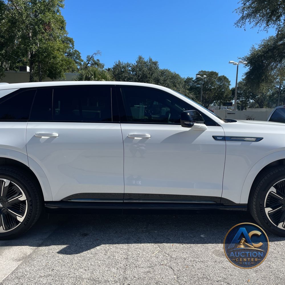 2025 Cadillac Escalade IQ Sport 1