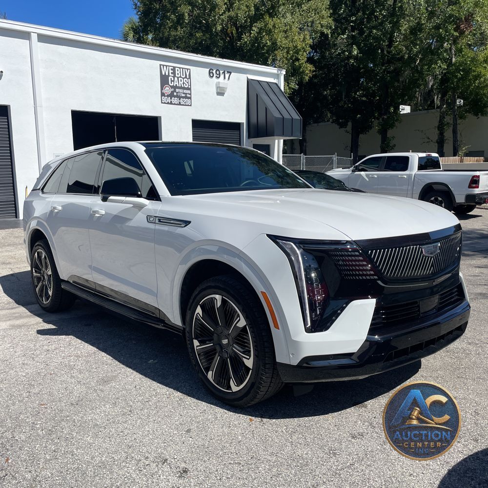 2025 Cadillac Escalade IQ Sport 1