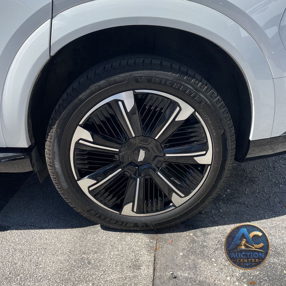 2025 Cadillac Escalade IQ Sport 1
